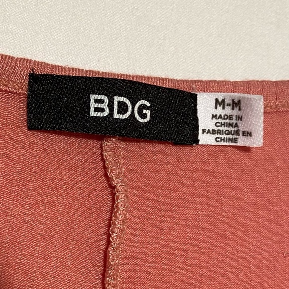 BDG Urban Outfitter Peachy Pink Short Sleeve Tee Size Medium - Picture 4 of 7